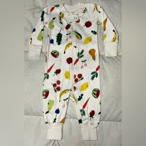 Hanna Andersson zip front fruit print sleeper sz 3-6 months EUC smoke free home